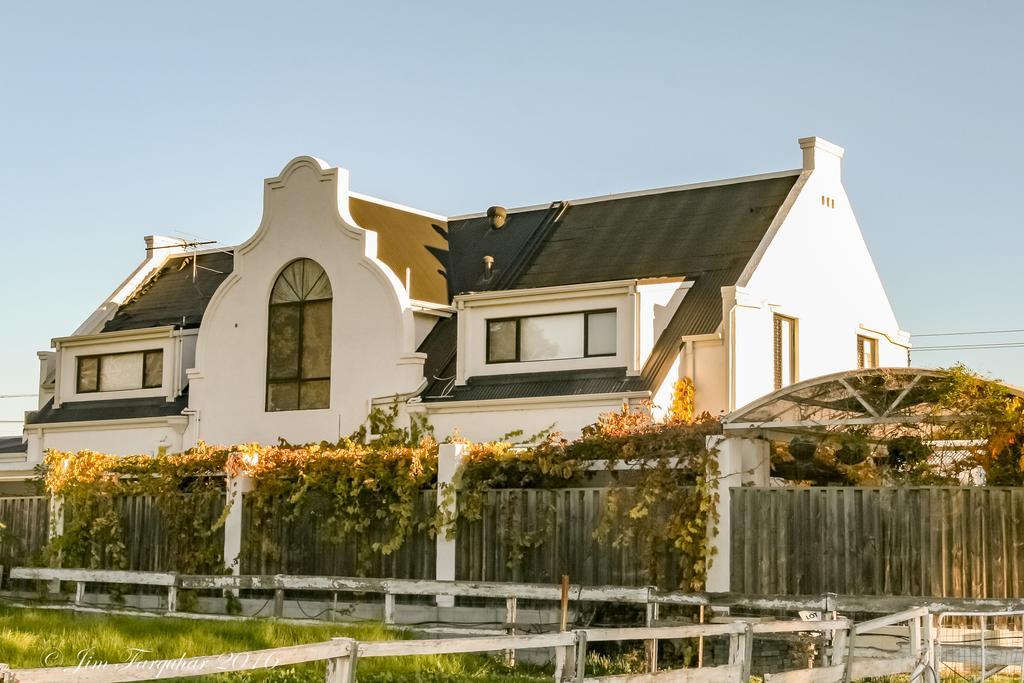 Aarn House B&B Airport Accommodation Perth Bagian luar foto