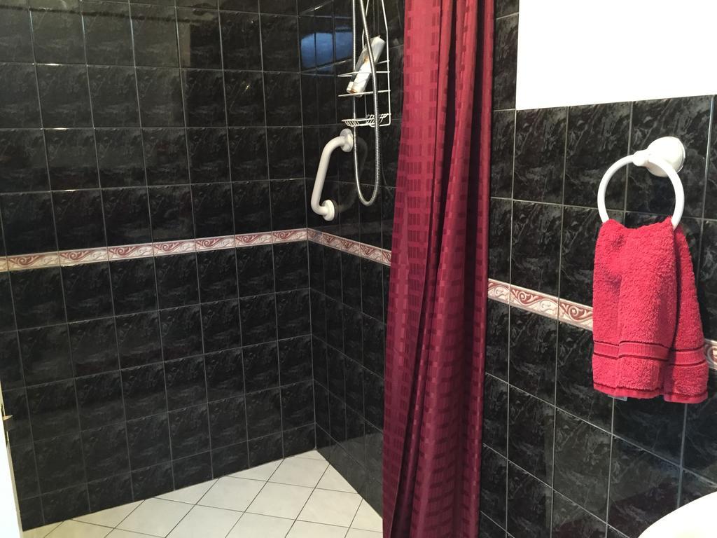 Aarn House B&B Airport Accommodation Perth Bagian luar foto