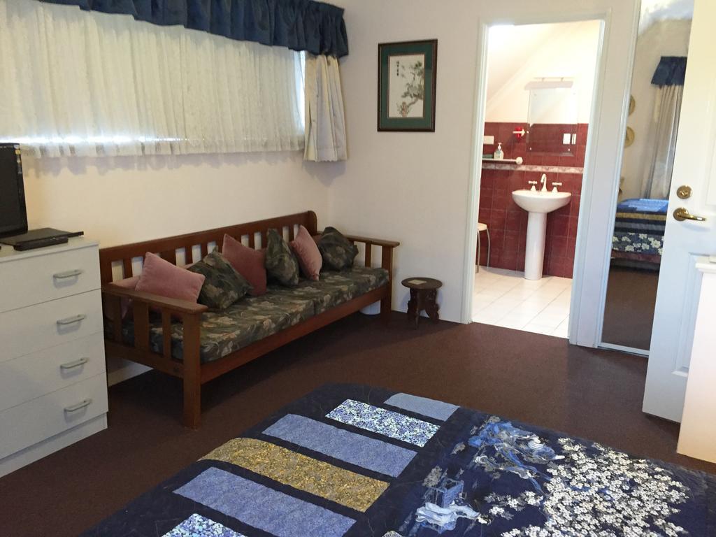 Aarn House B&B Airport Accommodation Perth Bagian luar foto