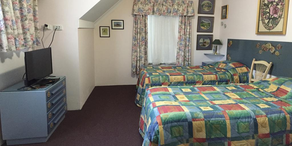 Aarn House B&B Airport Accommodation Perth Bagian luar foto