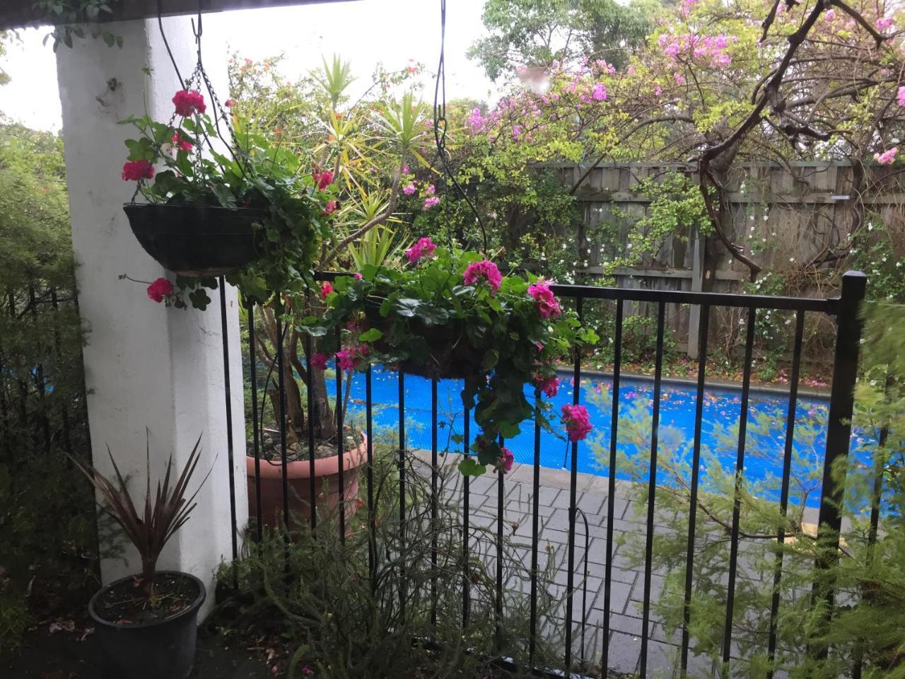 Aarn House B&B Airport Accommodation Perth Bagian luar foto